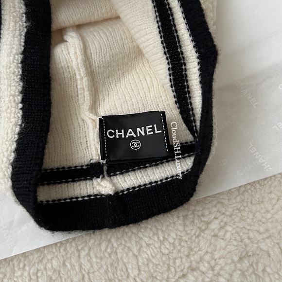 Auth Chanel Classic CC Logo White Cashmere Beanie - Excellent - Picture 4 of 5